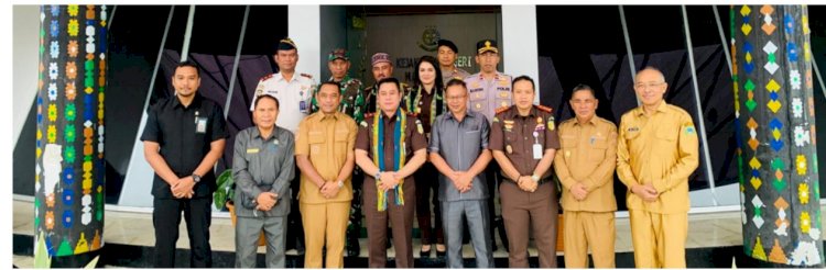 Wakapolres Manggarai Bersama Forkopimda Sambut Kunjungan Kerja Kajati NTT di Manggarai