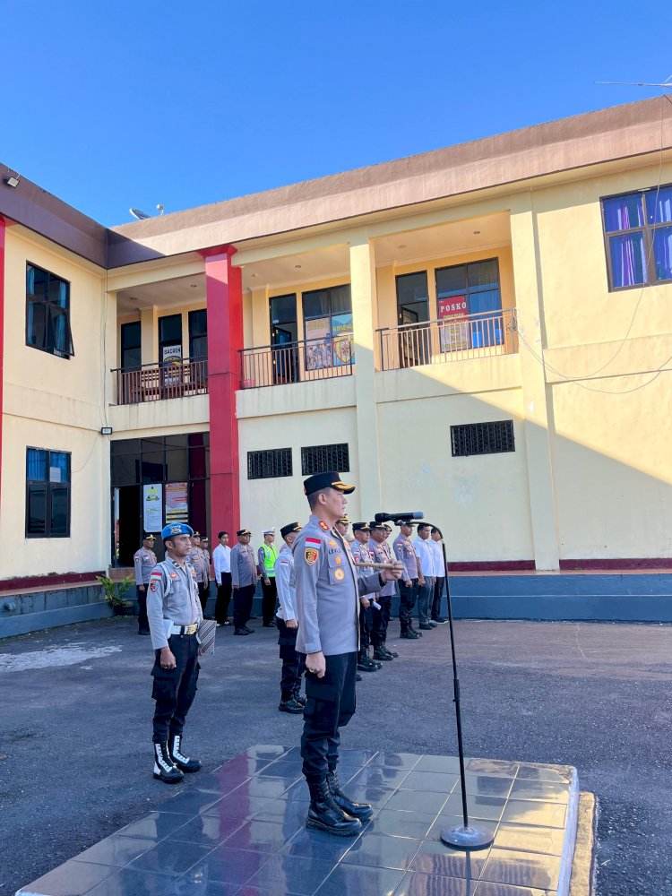 Kapolres Manggarai Pimpin Apel Pagi, Tegaskan Sanksi bagi Anggota Tidak Disiplin