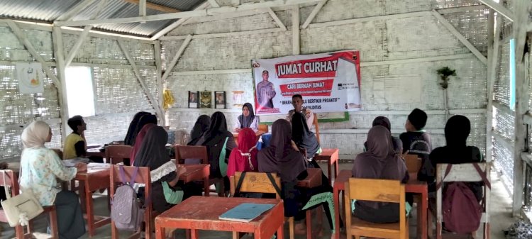AIPDA Hamzah, Kapospol  Nuca Molas Serap Aspirasi Masyarakat Melalui Giat Jumat Curhat