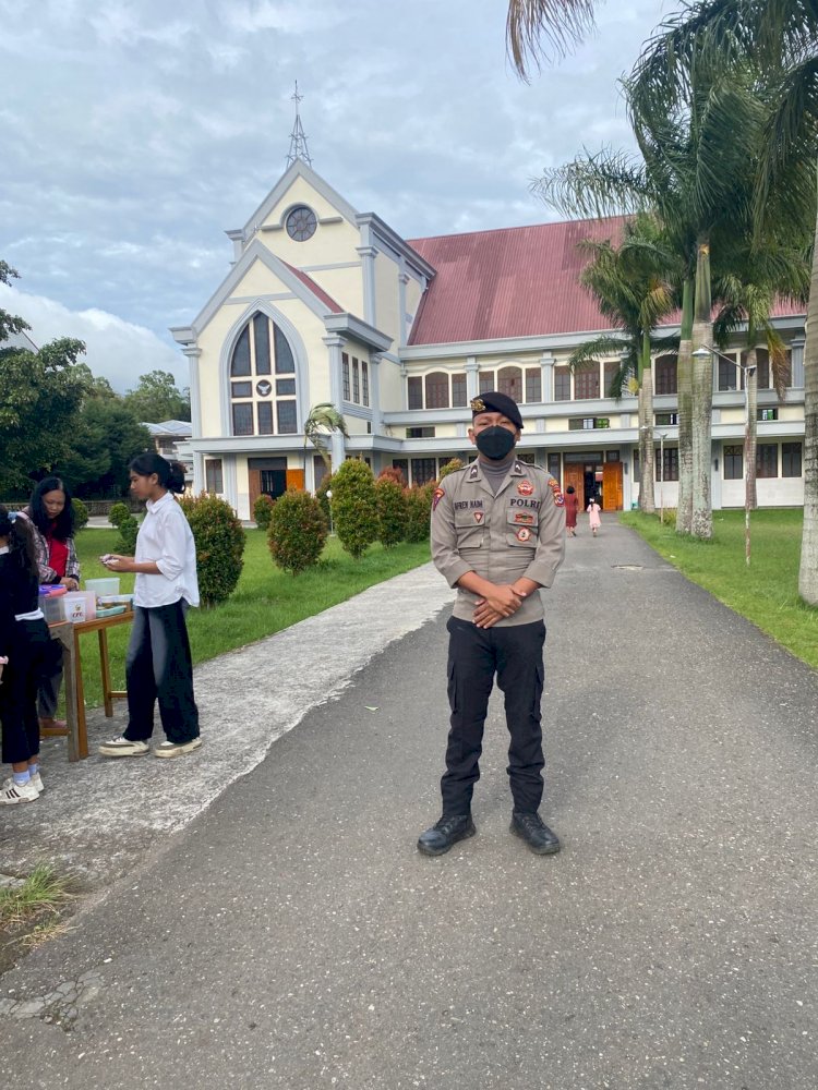POLRES MANGGARAI LAKSANAKAN PENGAMANAN MISA HARI MINGGU DI SEJUMLAH GEREJA, WUJUD PELAYANAN DAN JAMINAN KEAMANAN BAGI UMAT YANG BERIBADAH