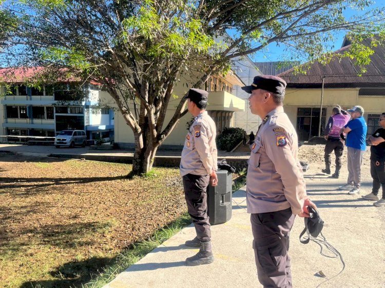 Sat Binmas Polres Manggarai Tanamkan Disiplin dan Kesadaran Hukum Melalui Sosialisasi Binpolmas dan Pelatihan PBB bagi Mahasiswa Unika Santu Paulus Ruteng