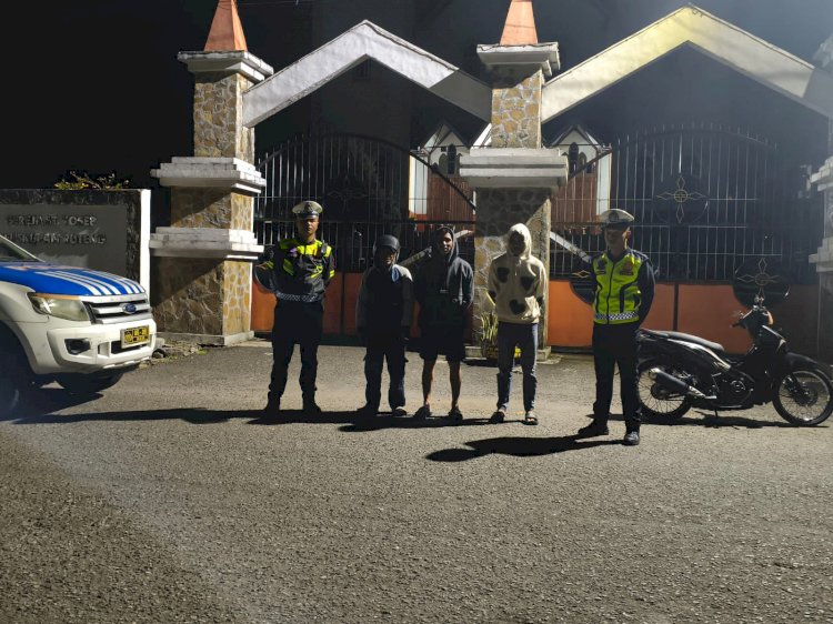 PATROLI MALAM SATLANTAS POLRES MANGGARAI, ANTISIPASI BALAP LIAR DAN TEKAN ANGKA KECELAKAAN LALU LINTAS