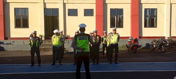 SATLANTAS POLRES MANGGARAI INTENSIFKAN PENGATURAN PAGI, WUJUDKAN KEAMANAN DAN KELANCARAN LALU LINTAS BAGI MASYARAKAT