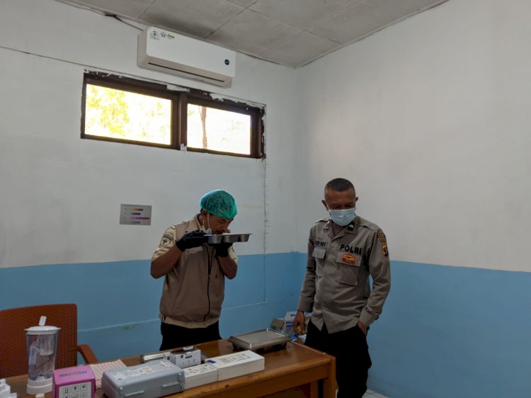 TIM FOOD SECURITY POLRES MANGGARAI PASTIKAN KEAMANAN DAN KELAYAKAN MENU MAKAN BERGIZI GRATIS DI SPPG POLRES MANGGARAI