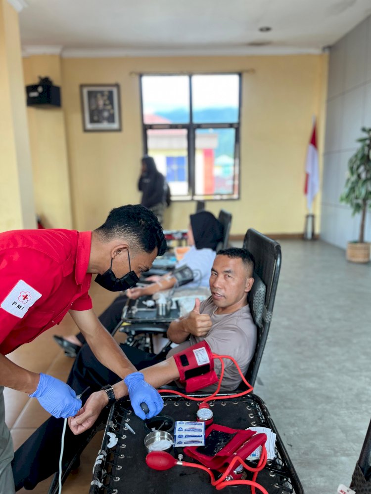 NTT PENUH KASIH, POLRES MANGGARAI GELAR BAKTI KESEHATAN DONOR DARAH, RATUSAN PESERTA IKUTI AKSI KEMANUSIAAN SAMBUT HARI BHAYANGKARA KE-80