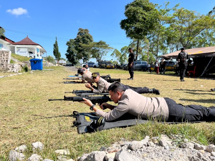 POLRES MANGGARAI POLDA NTT GELAR LATIHAN MENEMBAK TW I TAHUN 2026, TINGKATKAN KEMAMPUAN, PROFESIONALISME, DAN KESIAPSIAGAAN PERSONEL