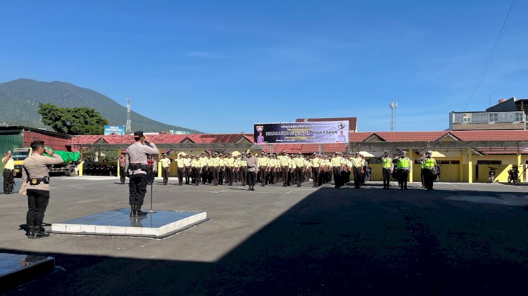 Pelatihan Satpam Gada Pratama XI Polres Manggarai Resmi Ditutup Kapolda NTT Ingatkan Lulusan Satpam Gada Pratama Terus Asah Kemampuan