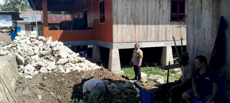 Bhabinkamtibmas Desa Buar Sambangi Warga Kampung Purang, Perkuat Sinergi dan Sampaikan Edukasi Kamtibmas, Rabies, serta Pencegahan TPPO