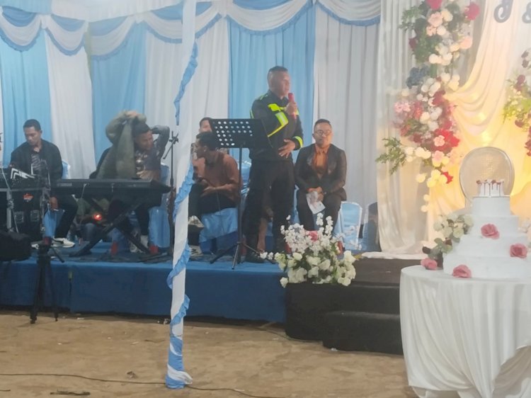 BERBAGI DALAM KASIH, BERBAUR DALAM SUKA CITA, BHABINKAMTIBMAS KECAMATAN RUTENG HADIR BERIKAN EDUKASI DAN HIMBAUAN SADAR KAMTIBMAS