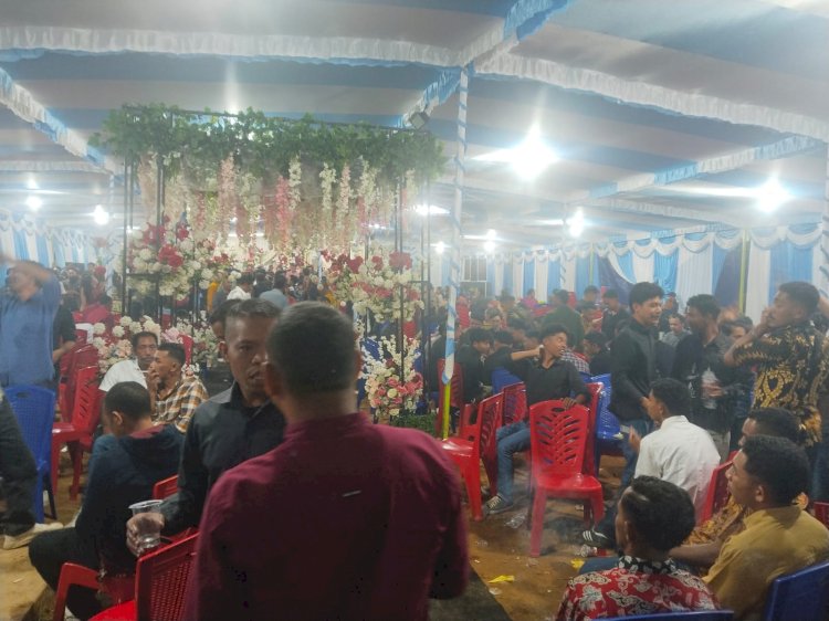 BERBAGI DALAM KASIH, BERBAUR DALAM SUKA CITA, BHABINKAMTIBMAS KECAMATAN RUTENG HADIR BERIKAN EDUKASI DAN HIMBAUAN SADAR KAMTIBMAS