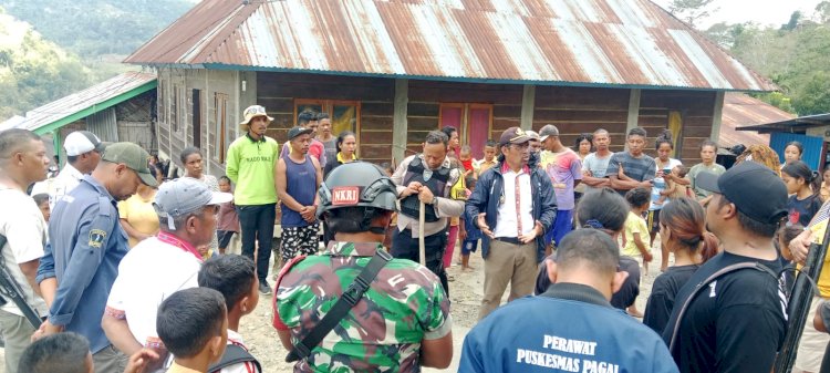 Bhabinkamtibmas Polsek Cibal Dampingi Tim Kecamatan dan Pemerintah Desa Rado Tangani Hewan Penular Rabies