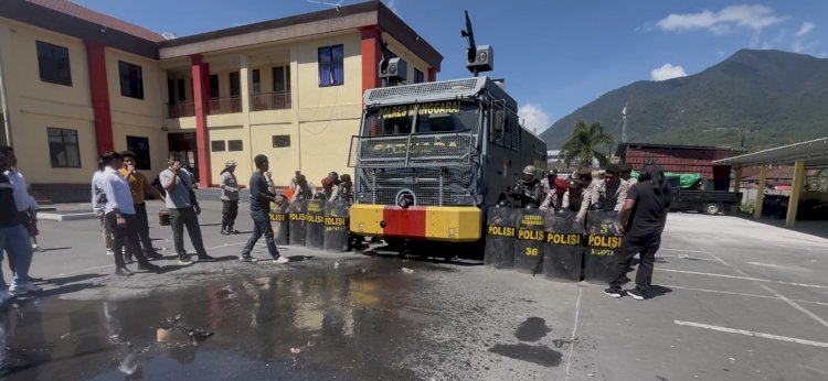 Polres Manggarai Gelar Simulasi Sispamkota, Tingkatkan Kesiapsiagaan Personel Hadapi Berbagai Potensi Gangguan Kamtibmas