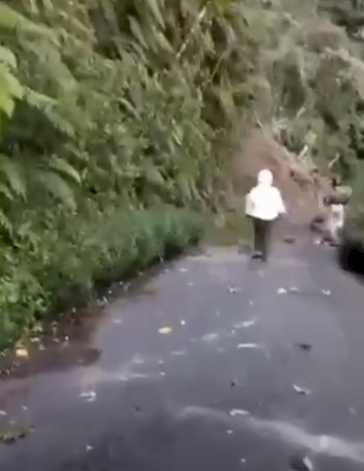 POLRES MANGGARAI TERUS LAKUKAN PENDATAAN DAN EVAKUASI PASCA GEMPA BUMI, 15 ORANG MENINGGAL DUNIA DAN 44 BANGUNAN RUSAK