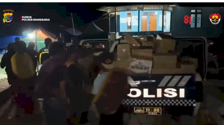 Polres Manggarai Salurkan Bantuan Polri, Tembus Wilayah Sulit pada Malam Hari untuk Warga Terdampak Gempa