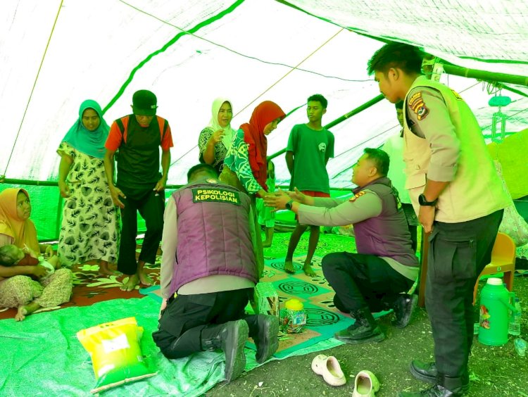 Polres Manggarai Hadir Berikan Trauma Healing dan Bantuan bagi Penyintas Gempa Bumi
