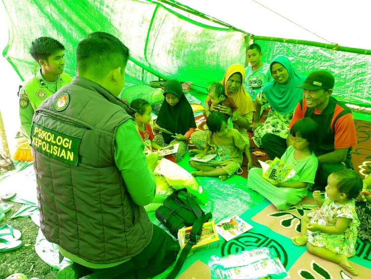 Polres Manggarai Hadir Berikan Trauma Healing dan Bantuan bagi Penyintas Gempa Bumi