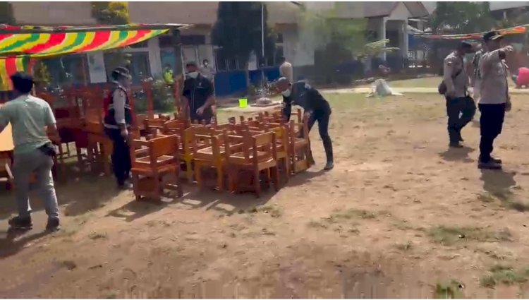 WUJUDKAN PROSES BELAJAR MENGAJAR KEMBALI BERJALAN PASCA GEMPA, POLRES MANGGARAI KERAHKAN PERSONEL MENDIRIKAN TENDA BELAJAR DI SEKOLAH