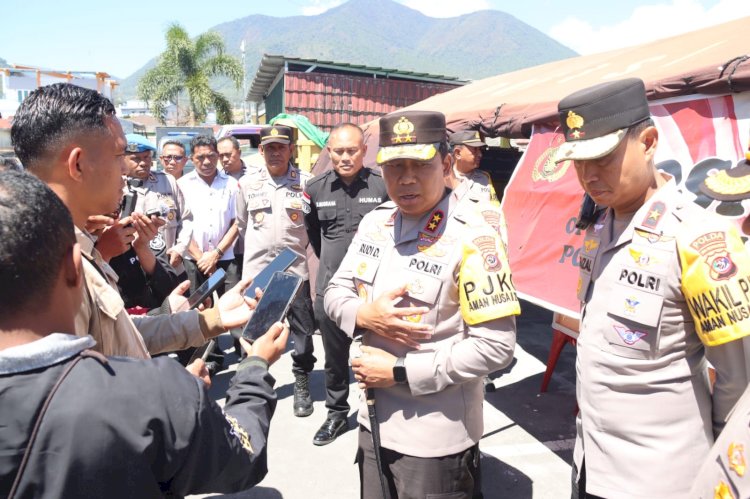 KAPOLRES MANGGARAI SAMBUT KUNJUNGAN KAPOLDA NTT, TINJAU LANGSUNG PERSONEL DAN FASILITAS TERDAMPAK GEMPA