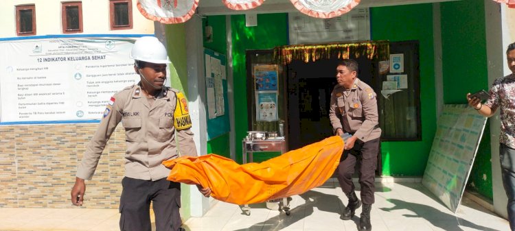 Kasat Binmas Polres Manggarai Bersama Personel Laksanakan Pembersihan dan Evakuasi Barang di Puskesmas Lao