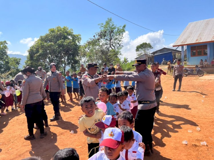 Polres Manggarai Berikan Trauma Healing kepada 115 Anak Penyintas Gempa Bumi dalam Operasi Aman Nusa II Turangga 2026