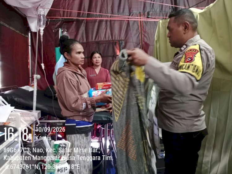 PASCA GEMPA, POLRES MANGGARAI MELALUI BHABINKAMTIBMAS TERUS SALURKAN BANTUAN HINGGA PELOSOK DESA TERDAMPAK