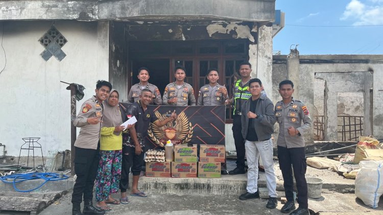 Wujud Kepedulian Sesama Anggota Polri, Leting 4953 Polda NTT Berikan Bantuan kepada Anggota yang Tertimpa Musibah