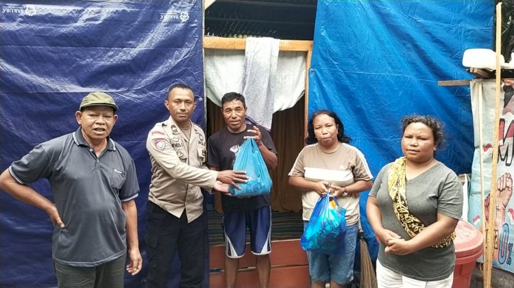 Pengabdian Tanpa Batas, Bhabinkamtibmas Kelurahan Wali Salurkan Bantuan Polri kepada Warga Terdampak Gempa
