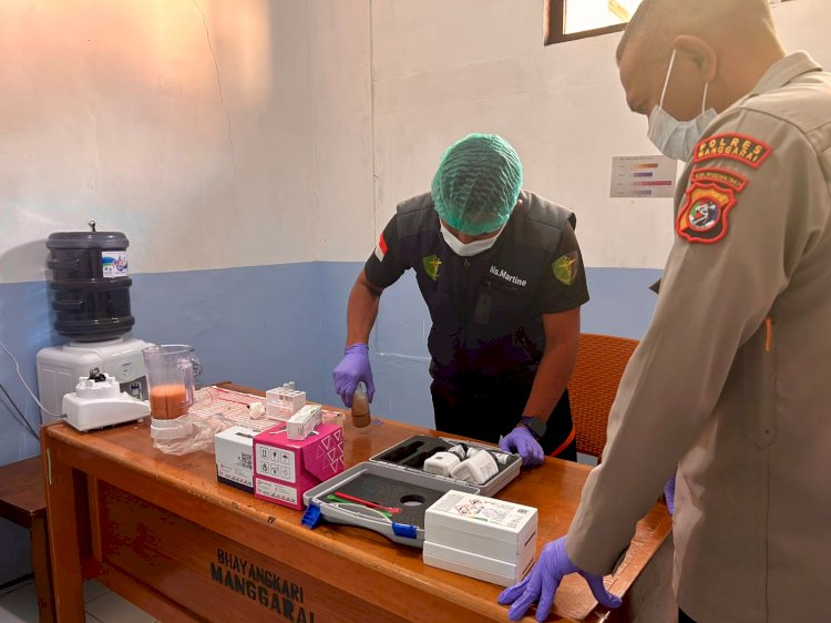 Polres Manggarai Pastikan Keamanan dan Kelayakan Makanan Program MBG Melalui Pemeriksaan Food Security