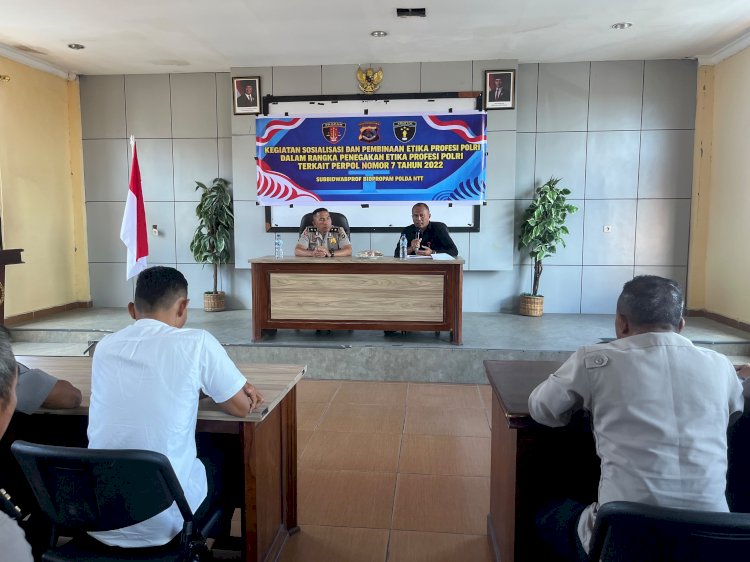 Subbidwabprof Bidpropam Polda NTT Gelar Sosialisasi dan Pembinaan Etika Profesi Polri kepada Personel Polres Manggarai