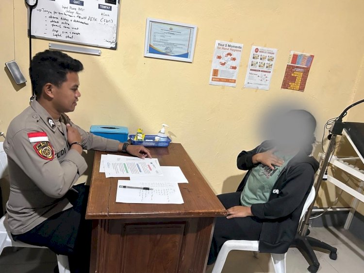 POLRES MANGGARAI BERIKAN PENDAMPINGAN KESEHATAN MENTAL MELALUI TERAPI USEFT, BANTU KORBAN PENIPUAN ONLINE PULIHKAN KONDISI EMOSIONAL