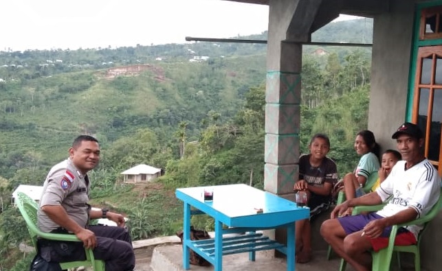 Pelihara Kamtibmas | Bhabinkamtibmas Desa Nao Kunjungi Warga Binaan